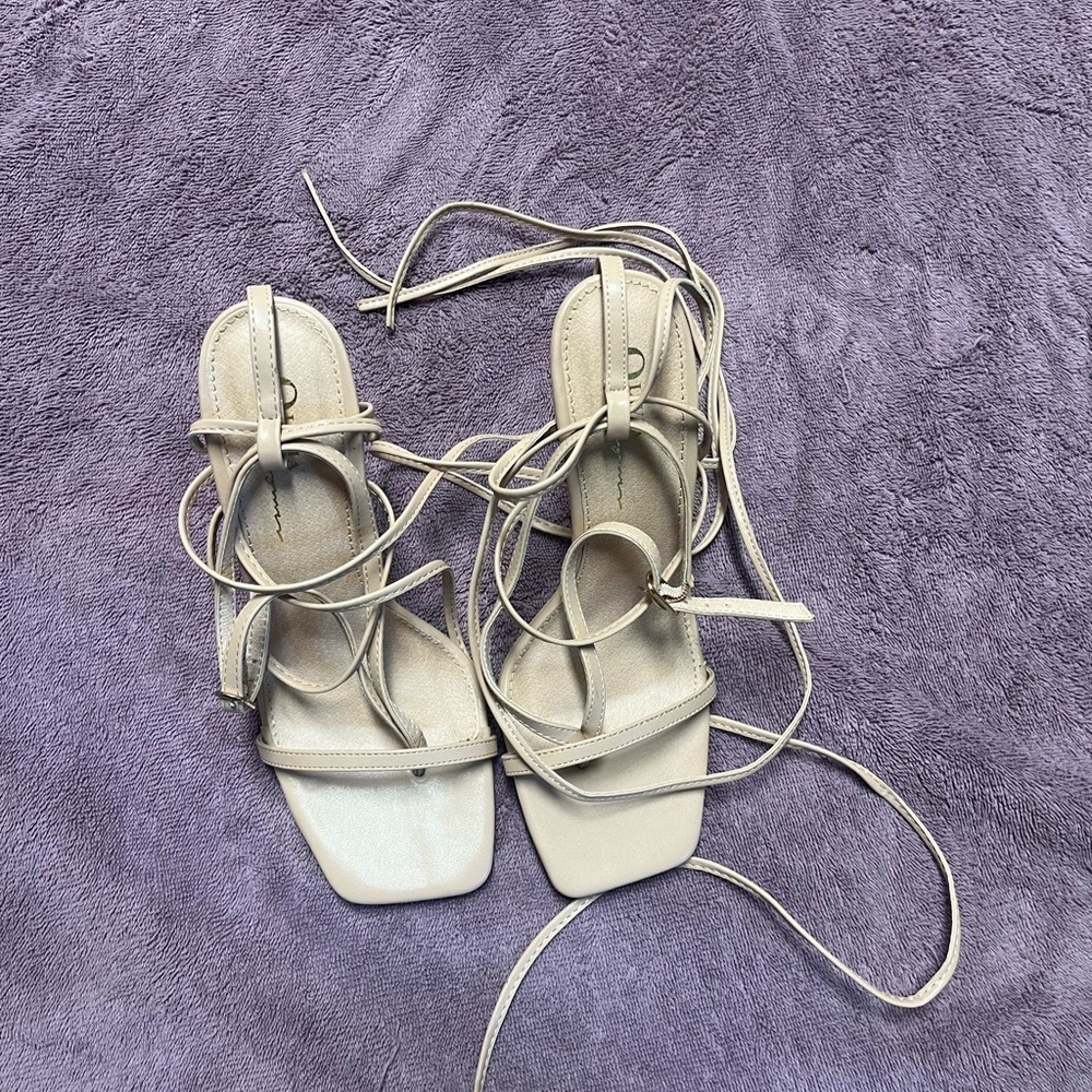 Elegant Cream Strappy Women's Sandals